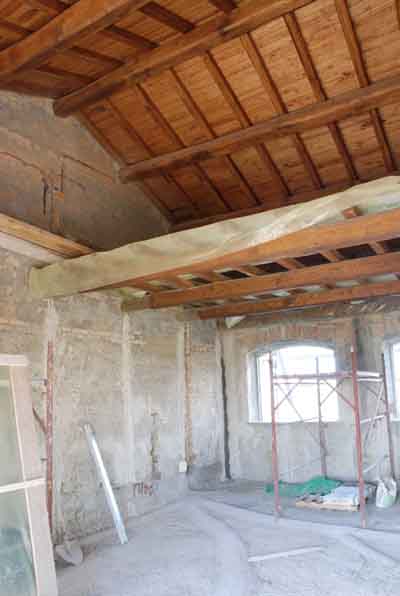 The cowshed of the building at the second stage of the restructuration The cowshed of the building at the second stage of the restructuration